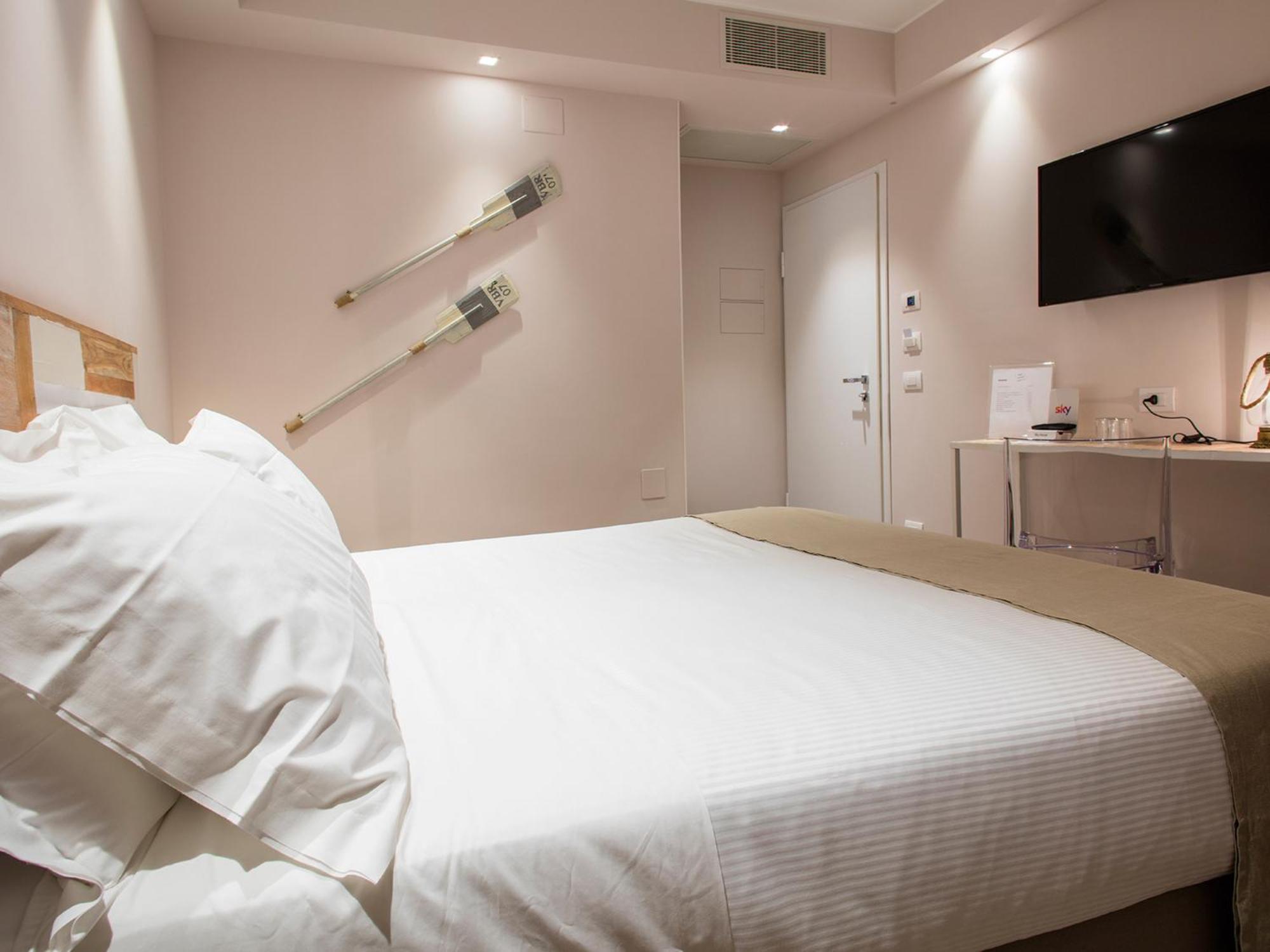 Mane Boutique Hotel Roseto Degli Abruzzi Δωμάτιο φωτογραφία